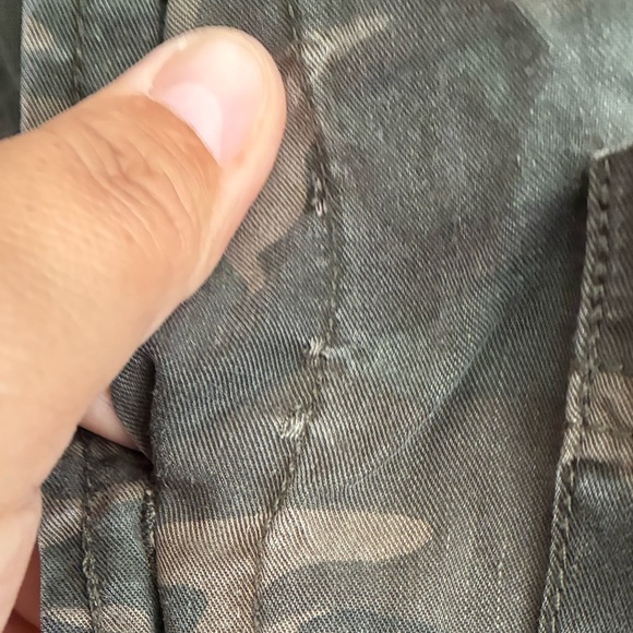 Social Standard by Sanctuary Ladies Tencel Boyfriend Shirt Camo M - Picture 12 of 12